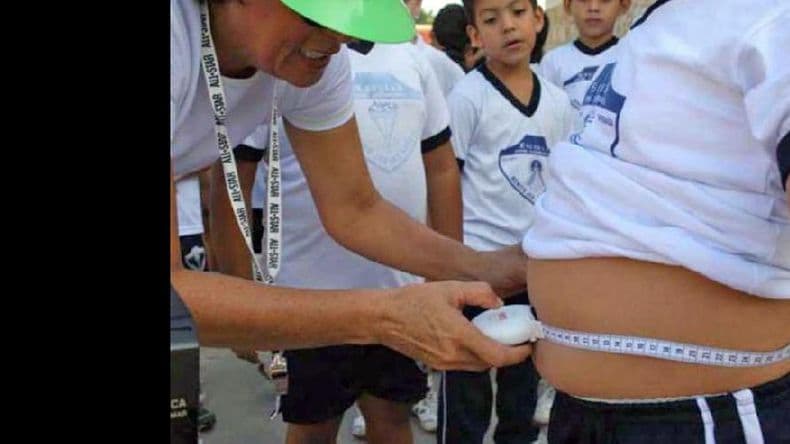 Edad escolar: 4 de cada 10 chicos están excedidos de peso y 3 de cada 10, tienen caries