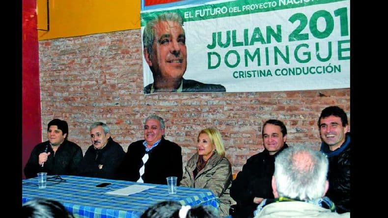Manuel Elías inauguró un local de Julián Domínguez