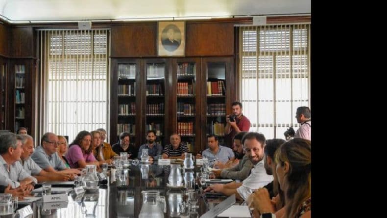 El Gobierno convocó a docentes a paritarias la semana que viene