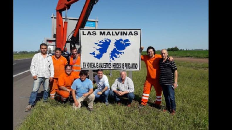 El Centro de Excombatientes conmemora el primer izamiento de la Bandera en las Malvinas