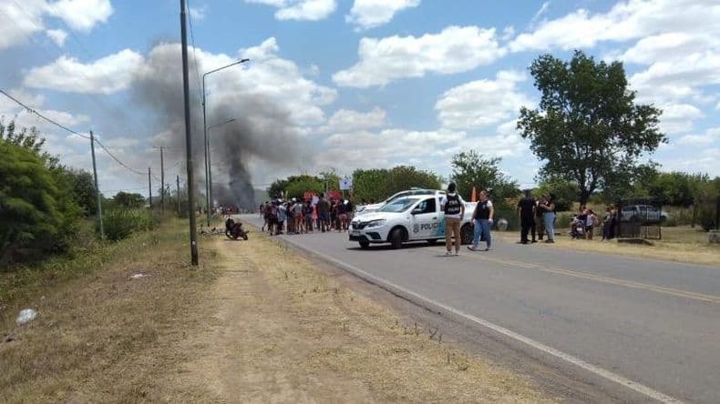 Familiares del chico que murió atropellado pidieron justicia cortando la ruta
