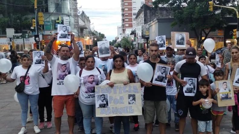 Justicia por Nahuel: familiares y amigos marcharon en silencio por las calles céntricas
