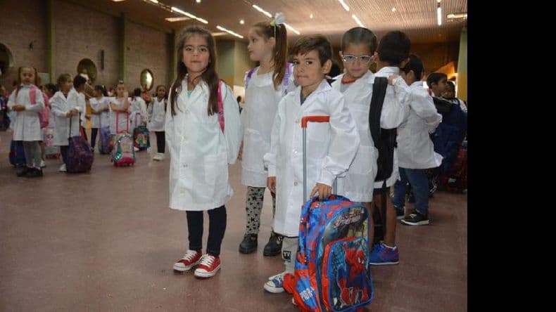 Los docentes comienzan este martes un paro de 72 horas