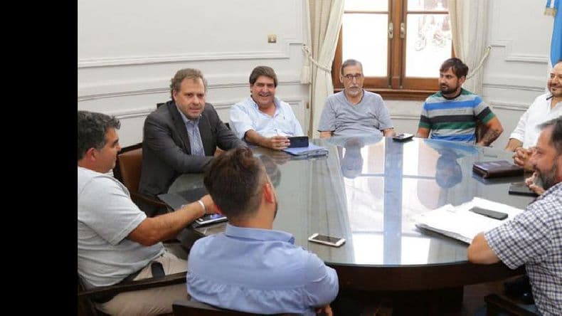 Paritarias: los gremios tienen tres propuestas salariales del Ejecutivo