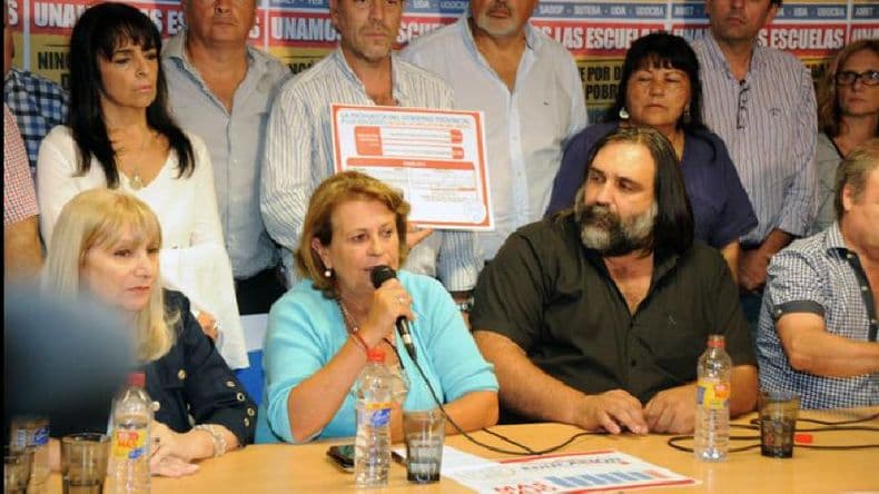 Los gremios docentes bonaerenses vuelven a reunirse con el Gobierno