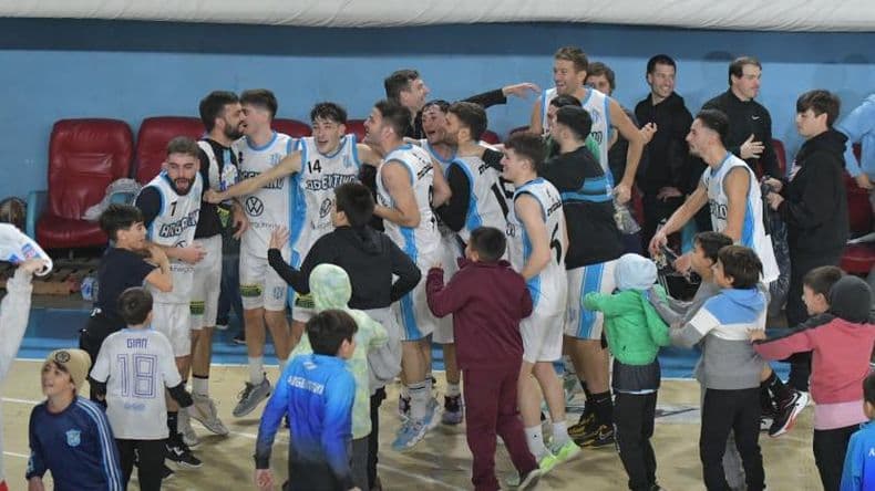 Argentino se coronó campeón del Súper 4 de basquetbol