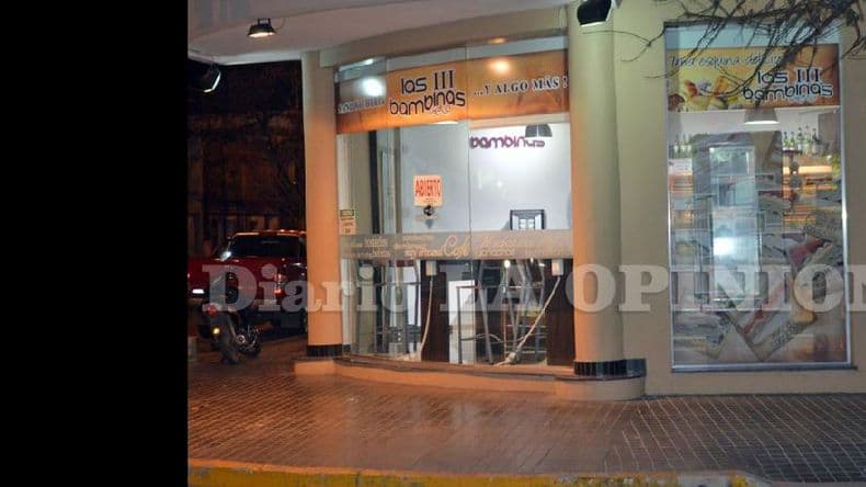 Rompieron la vidriera y robaron en una panadería de doctor Alem y Florida