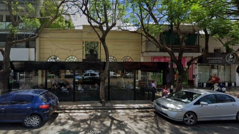 Los vecinos evitaron un robo de boqueteros en la pizzería La Toscana al ver personas por los techos
