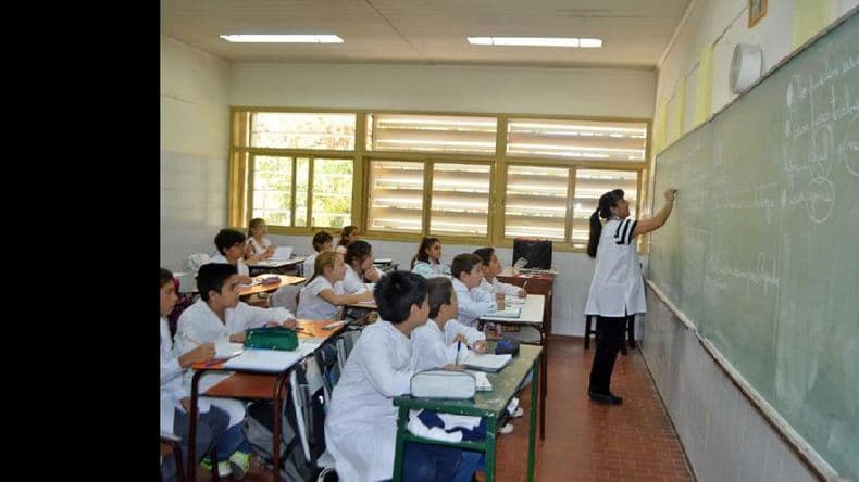 Los maestros festejan su día en forma anticipada