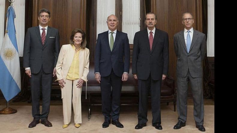 El Gobierno salió al cruce de la Corte Suprema por aplazar el juicio a Cristina Kirchner