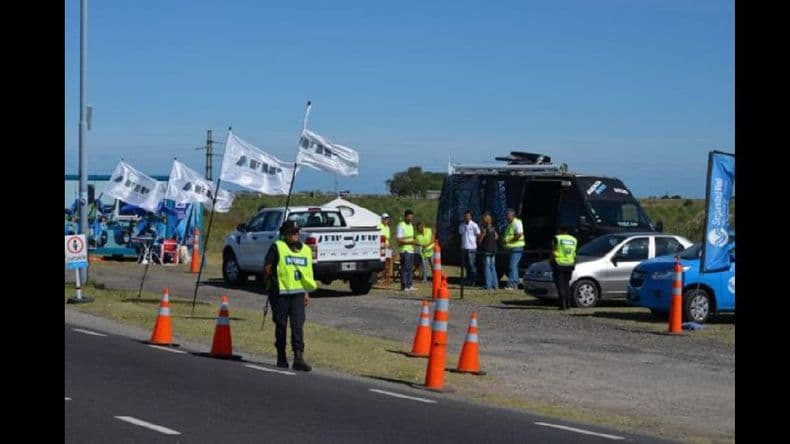 Seguridad y tránsito: ¿qué se debe llevar cuando se sale a la ruta?