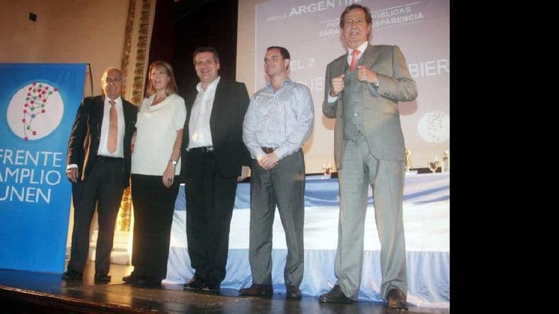 Los precandidatos del FAU se reencontraron en medio de la polémica por Massa