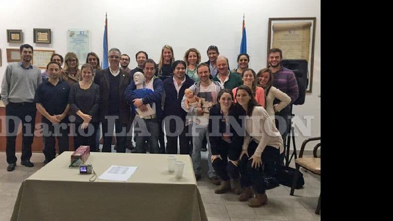 Odontólogos del distrito se capacitaron en técnicas de reanimación cardiopulmonar