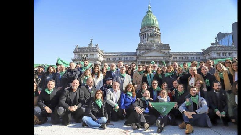 Funcionarios y legisladores de Cambiemos a favor de la despenalización del aborto