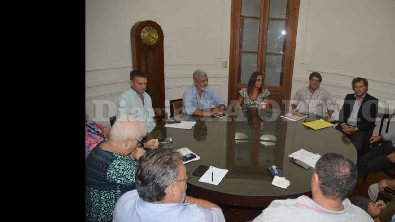 Paritaria: sin acuerdo, referentes gremiales y el Ejecutivo se reúnen el miércoles