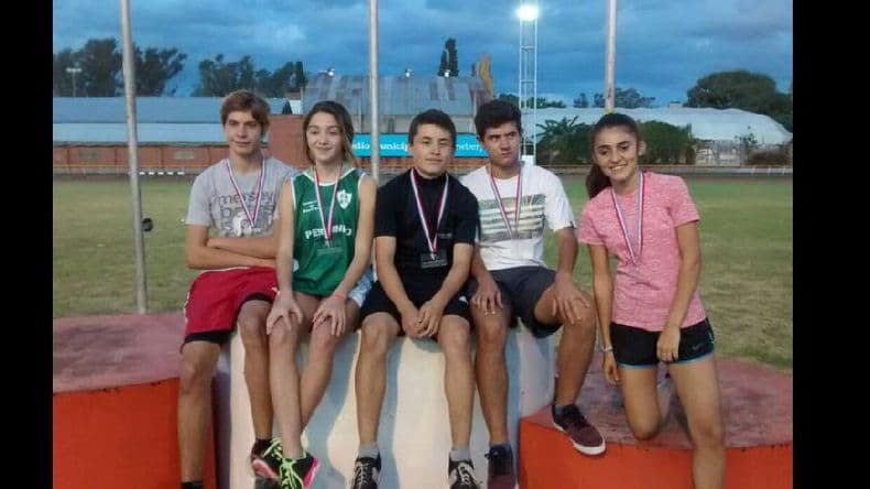 La Escuela Municipal de Atletismo logró positivos resultados en Rosario