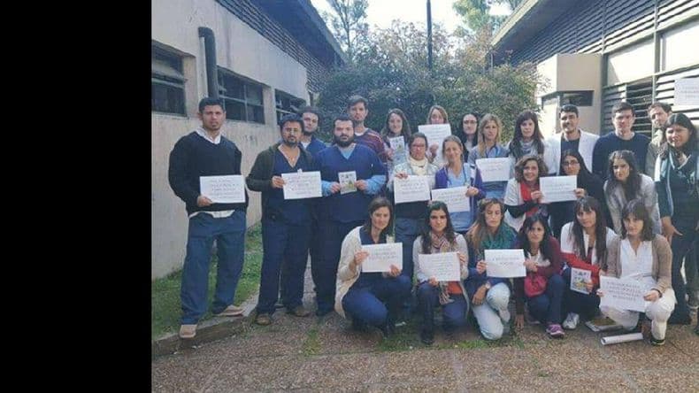 Reclamo de los residentes hospitalarios a través de una campaña en redes sociales