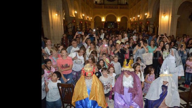 Los Reyes Magos pasaron por Pergamino: golosinas, cartas y muchas fotos