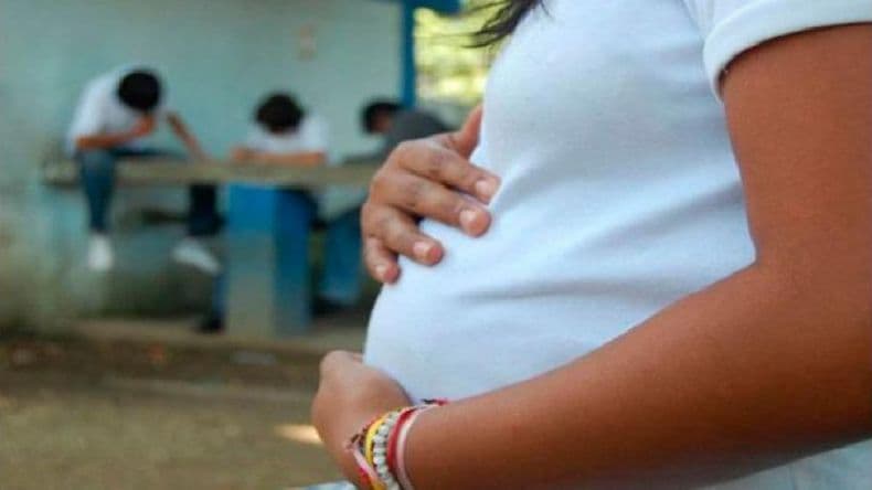 Advertencia del Colegio de Obstétricas sobre el consumo de drogas durante el embarazo