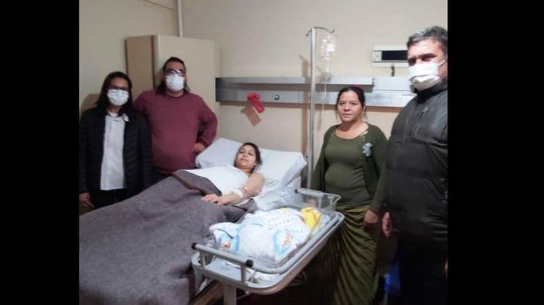 "Cuidadores Hospitalarios" del San José ayudaron a una mujer para que diera a luz