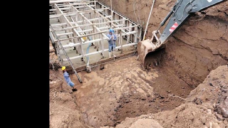 Omar Pacini recorrió las obras del canal aliviador en el barrio José Hernández