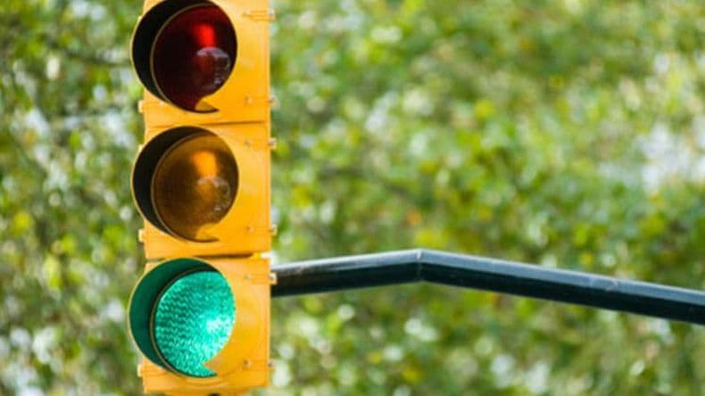 La modernización de semáforos se lleva adelante en distintas zonas de la ciudad