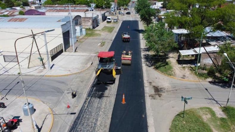 La repavimentación de Barrancas del Paraná se puso en marcha
