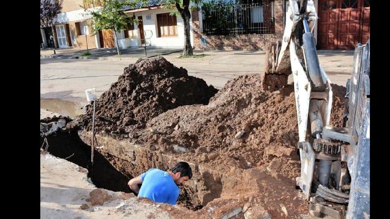 Terminan la reparación de cañería maestra de la red de agua potable