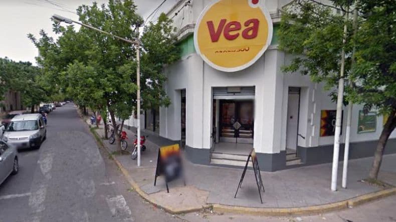 Tres delincuentes armados se llevaron la recaudación de Supermercado Vea