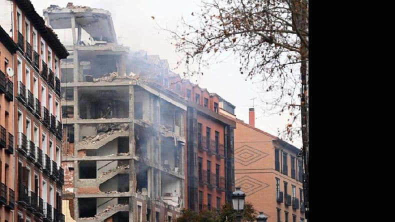 Fuerte explosión en el centro de Madrid: muertos, heridos y peligro de derrumbe