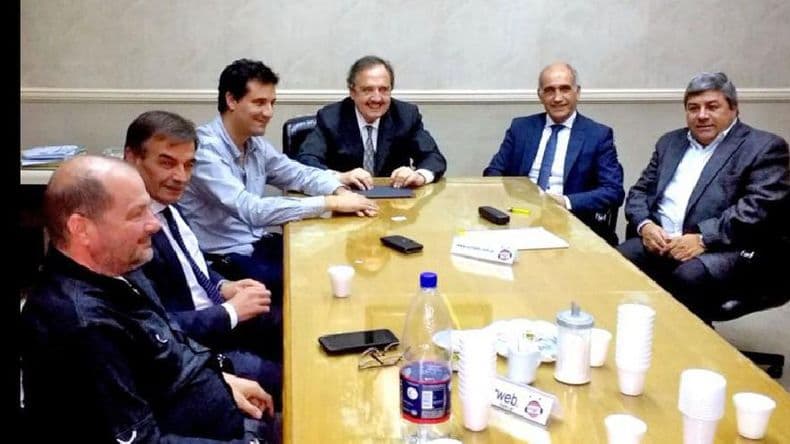 En la provincia, la UCR selló un acuerdo que evitará la interna