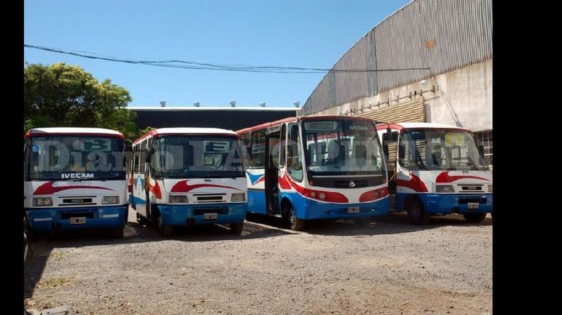 El paro de colectivos se levantó y este viernes retomarán los recorridos habituales