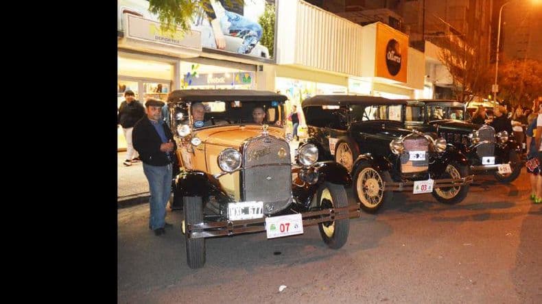Con la largada simbólica arranca el Rally de Autos Clásicos “Cuqui Mullol”