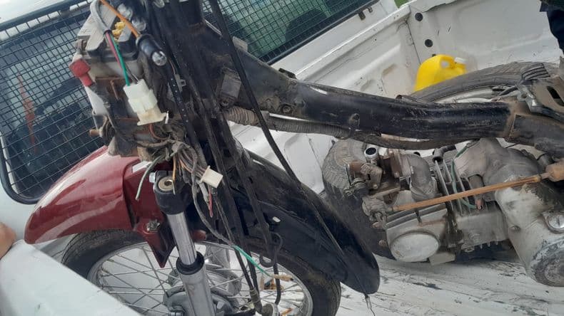 Una mujer sufrió el robo de la moto, recorrió los barrios y encontró la casa del ladrón y un desarmadero