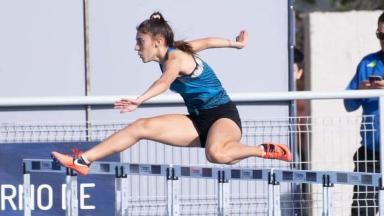 Lucía Zurdo subcampeona nacional U20 en 100 metros con vallas