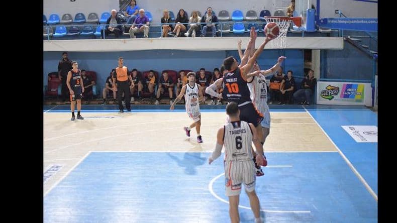 Pergamino Básquet mostró su mejor versión y superó en casa a Deportivo Viedma