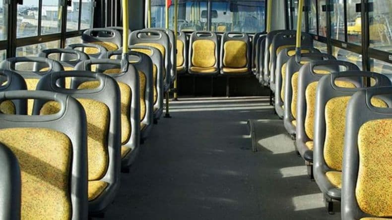 El Gobierno eliminó restricciones en el transporte y aumentó el aforo en horas pico