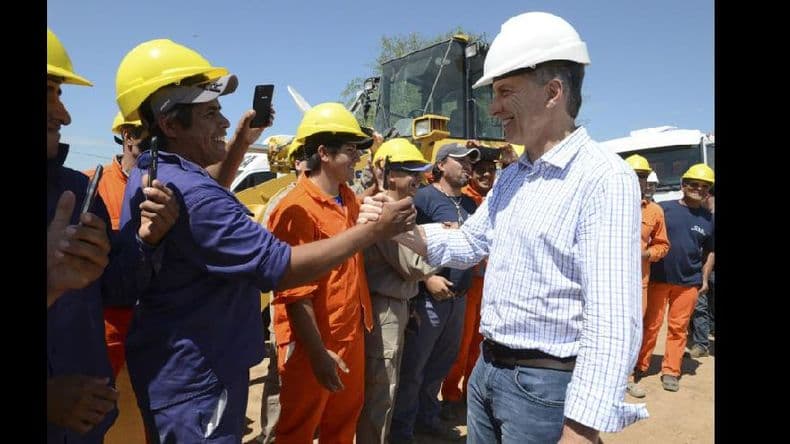 Macri supervisó la ejecución de las obras de un acueducto en Chaco