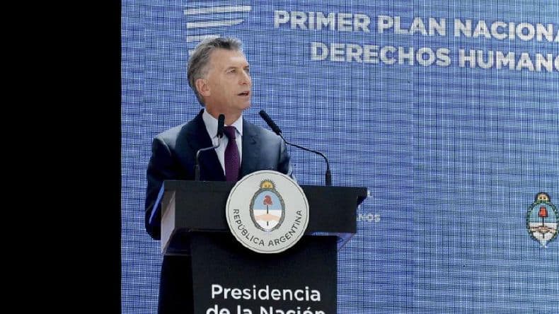 Macri lanzó un Plan de Derechos Humanos y le sumó cloacas, agua potable y educación