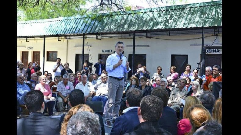 Macri encabezó un acto en Chaco y luego partió a Tandil para pasar el fin de semana