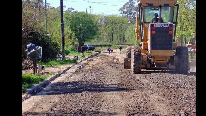 Baches en las calles: cuadrillas municipales están trabajando con material frío y caliente