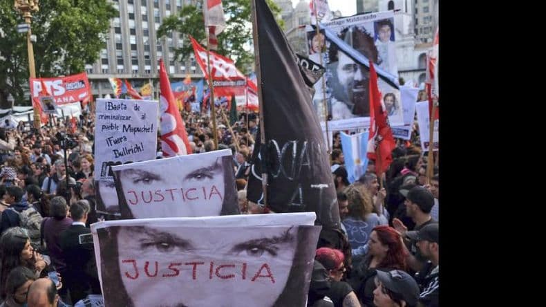Agrupaciones de derechos humanos y de izquierda marcharon a Plaza de Mayo