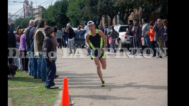 Marcos Misiewicz finalizó segundo en el maratón por los 150 años de Lincoln