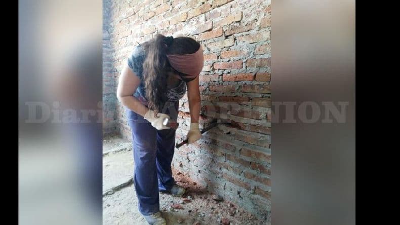 Mujeres construyen sus viviendas a través de talleres del “Programa Emprender”