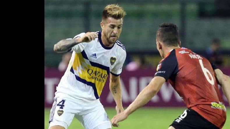 Boca, ya clasificado a octavos de final, recibe al Caracas