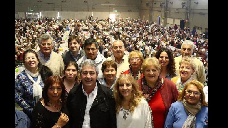 Más de 1.500 personas celebraron el Día del Adulto Mayor