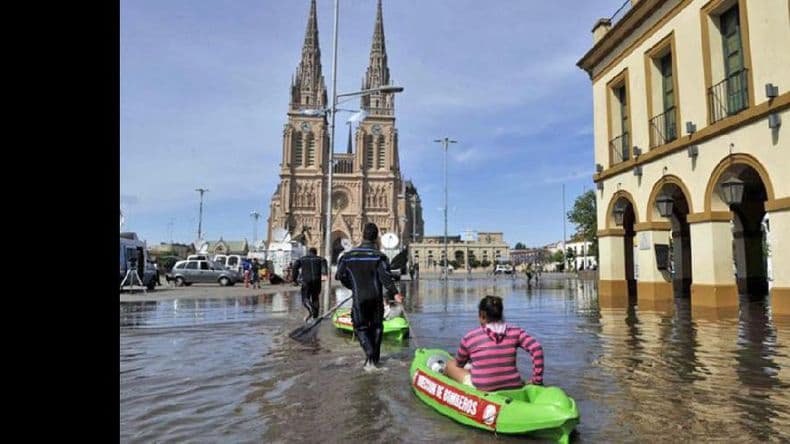 Instan a los pergaminenses a colaborar con los inundados