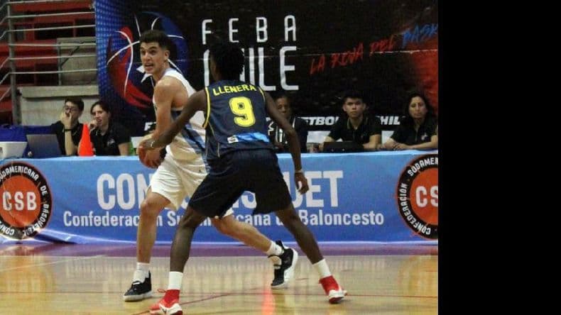 Mateo Pérez convirtió 13 puntos en el sólido estreno de Argentina en el Sudamericano U17