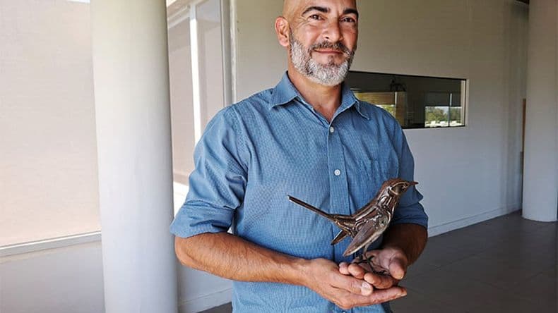 Fauna de metal: la pasión artística del escultor local Matías Cangas