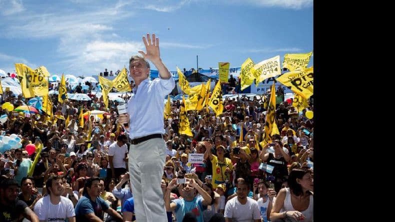 Para Macri, “el dólar que promete Scioli no lo consigue nadie”